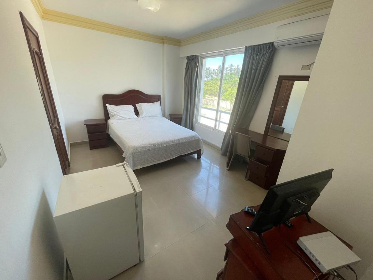 Aparta Hotel Caribe Paraiso フアン・ドリオ エクステリア 写真